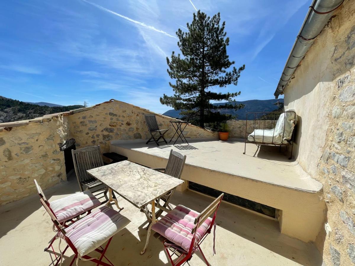 La Maison De Vergol Montbrun-les-Bains Bagian luar foto