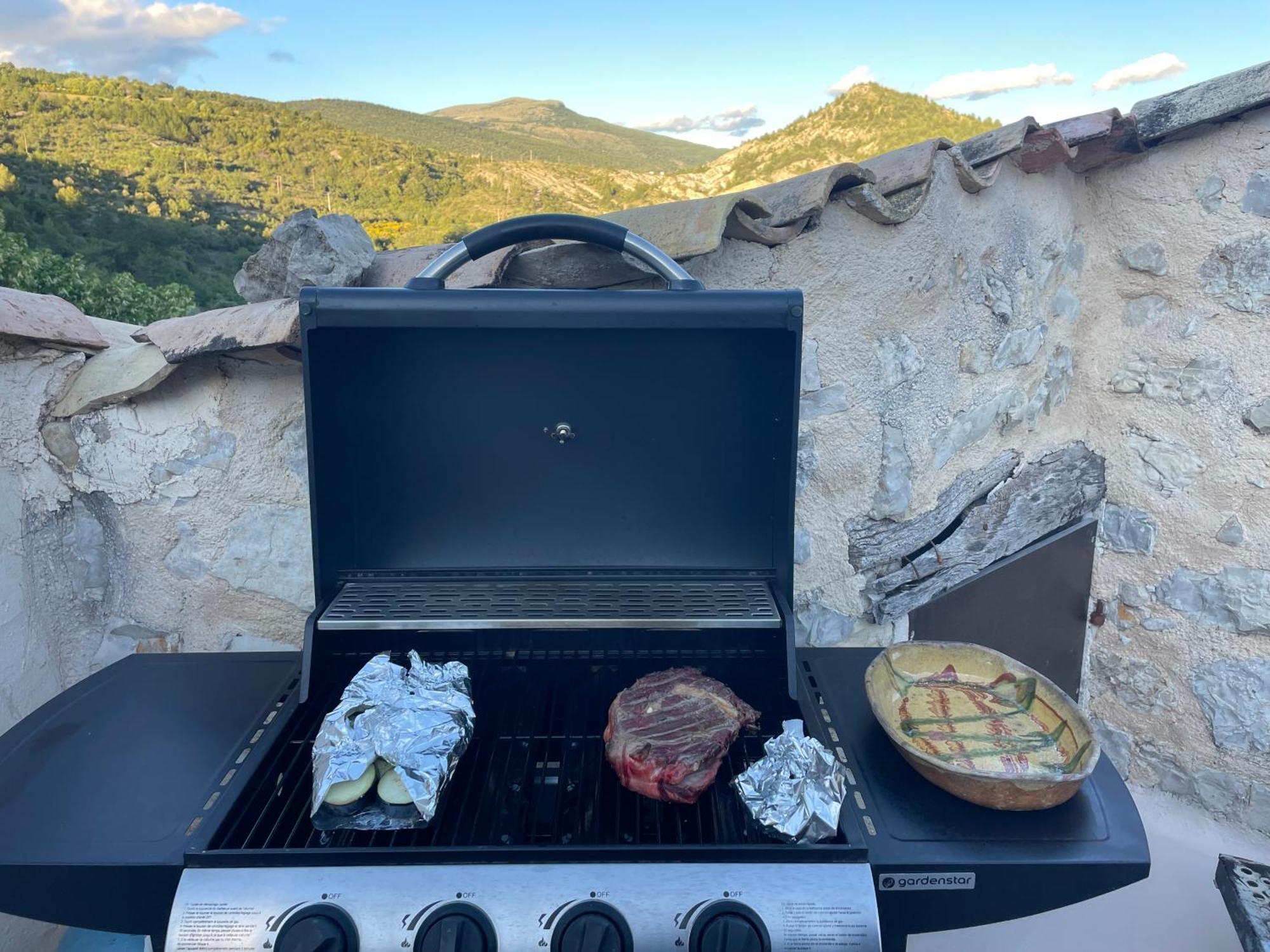 La Maison De Vergol Montbrun-les-Bains Bagian luar foto