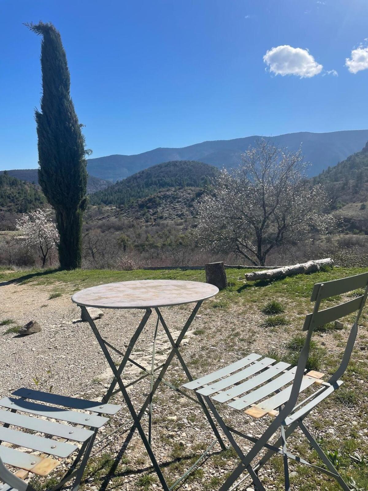La Maison De Vergol Montbrun-les-Bains Bagian luar foto